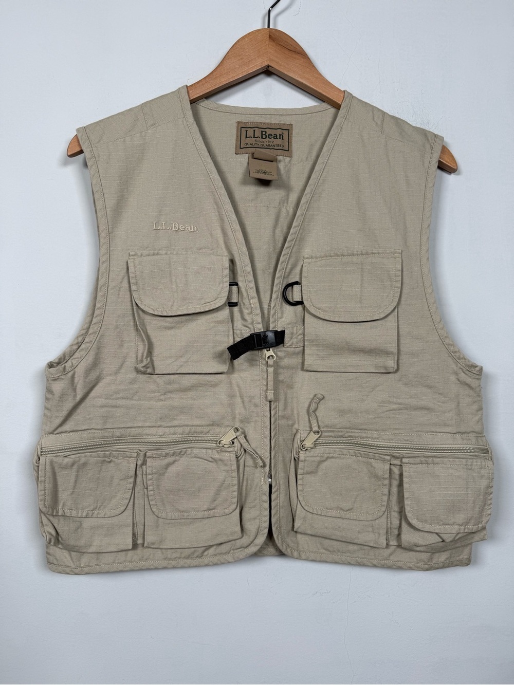 L.L.Bean Men’s Multi-Pocket Outdoor Fishing Vest, Size S, Excellent Condition